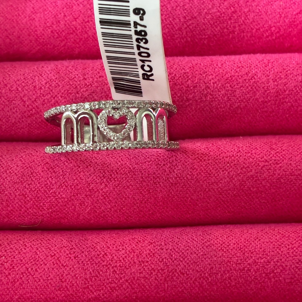 Sterling silver MOM ring size 9